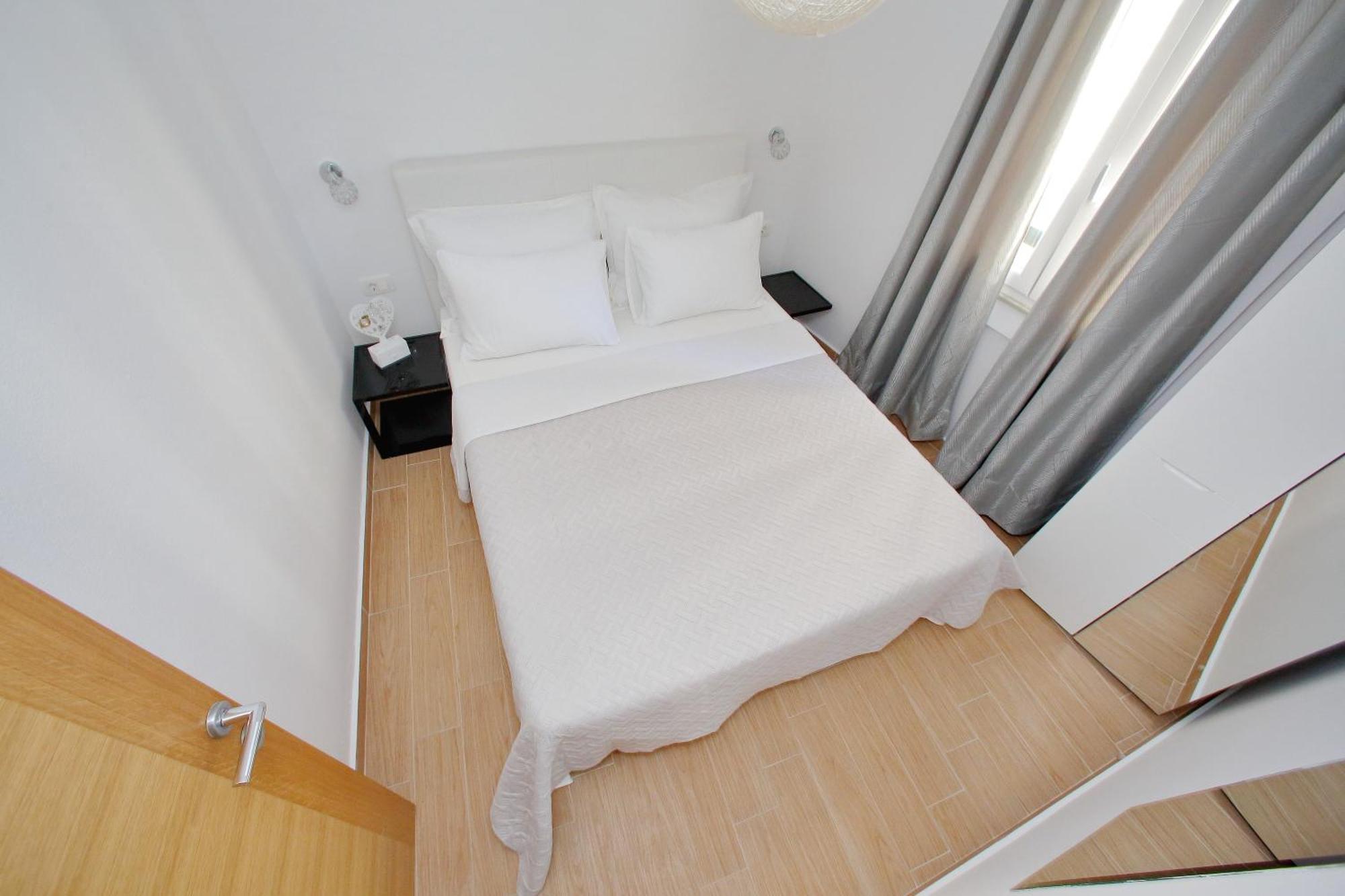 Apartments Nina Бибинє Екстер'єр фото